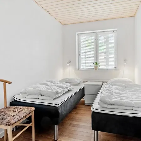 Апартаменты 3 Bedroom Beautiful In