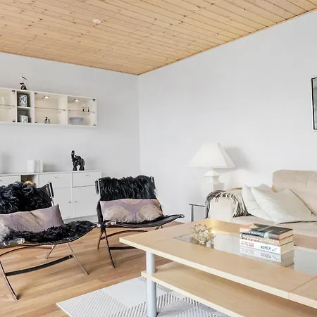 3 Bedroom Beautiful In Apartamento *