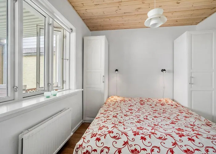 3 Bedroom Beautiful In Allinge-Sandvig