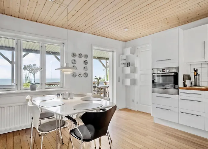 3 Bedroom Beautiful In Appartement